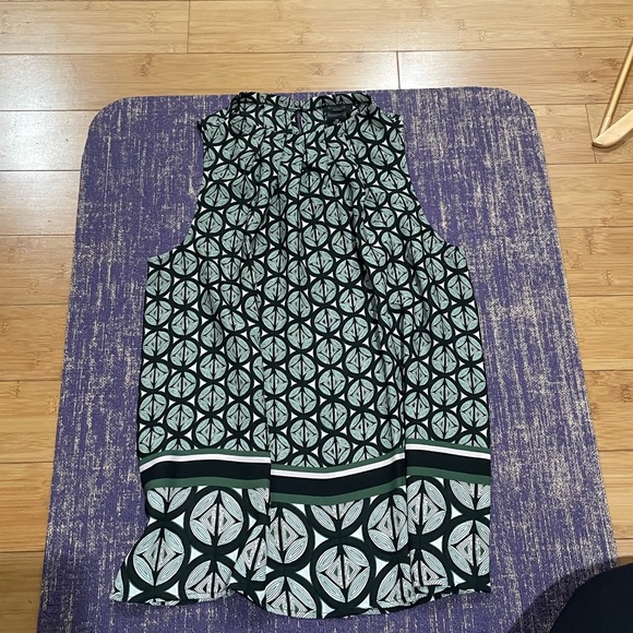 Ann Taylor geometric print top - XS - Picture 4 of 7